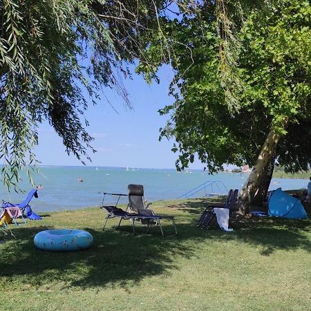 Onebeach Apartman Сиофок Екстериор снимка