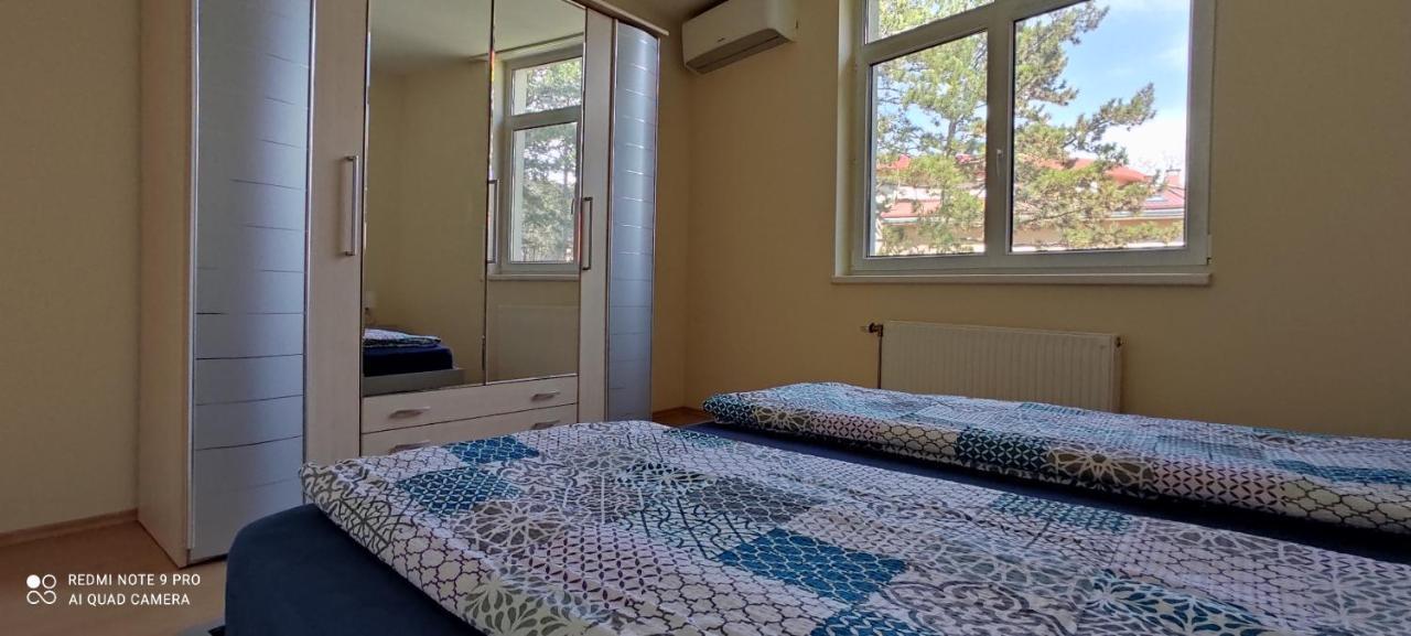 Onebeach Apartman Сиофок Екстериор снимка