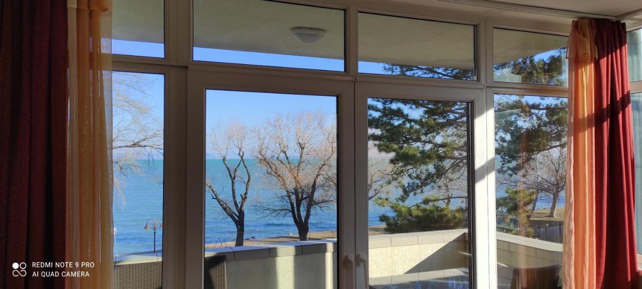 Onebeach Apartman Сиофок Екстериор снимка