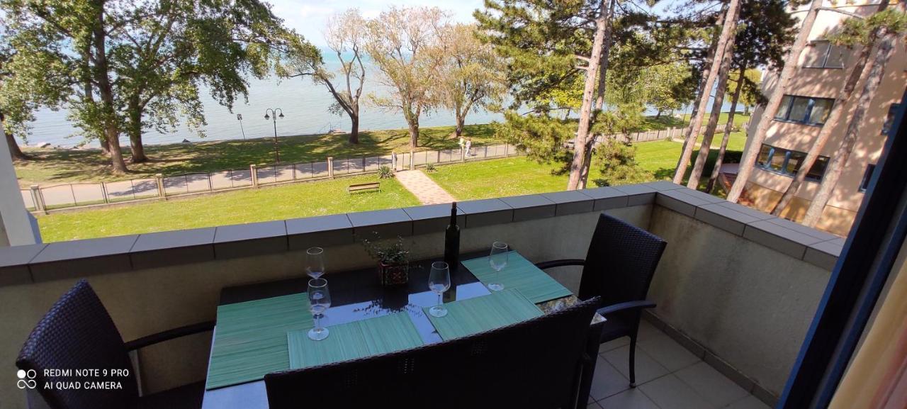 Onebeach Apartman Сиофок Екстериор снимка