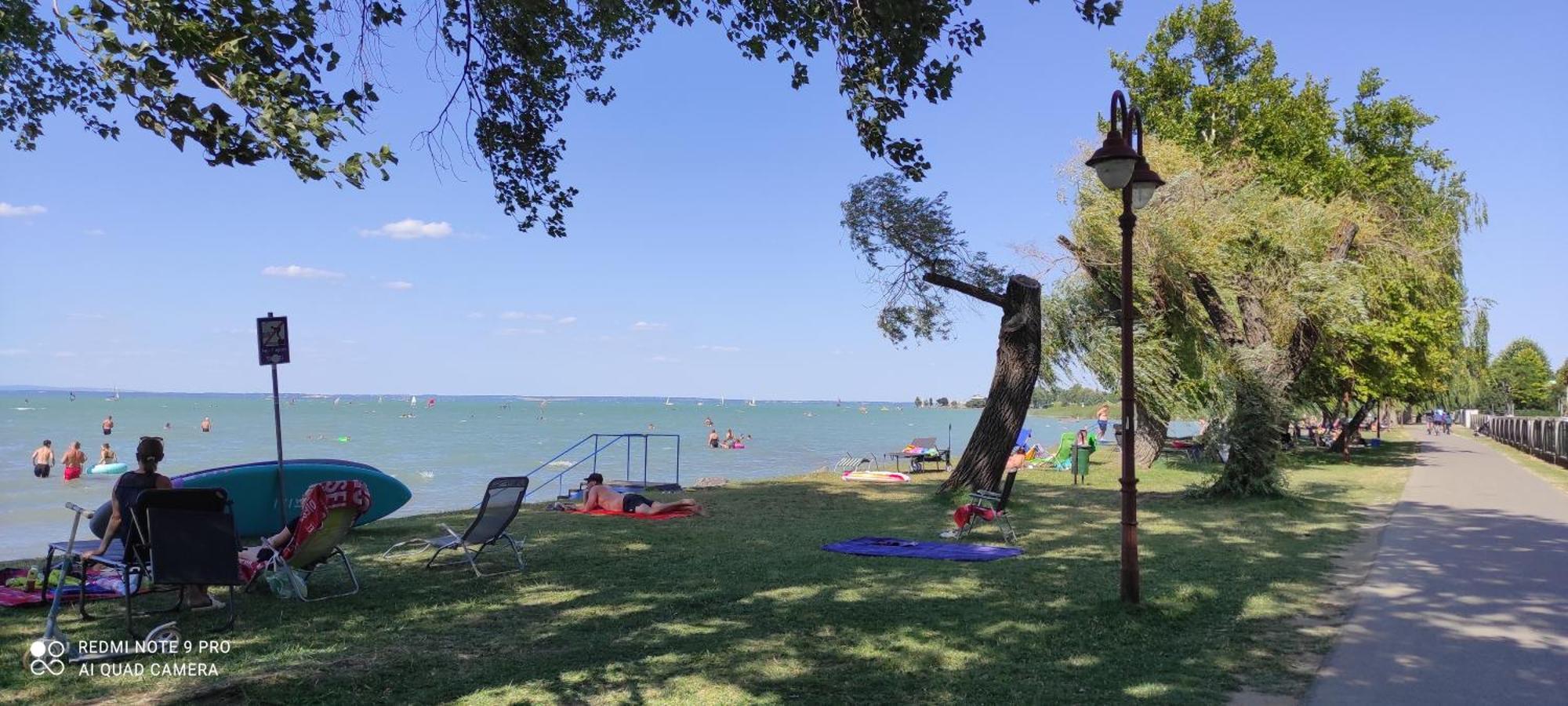 Onebeach Apartman Сиофок Екстериор снимка